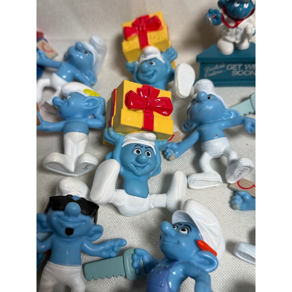 Vintage Smurfs PVC Figure Lot Papa Smurf Smurfette Mixed Collectible Toys - Picture 9 of 11